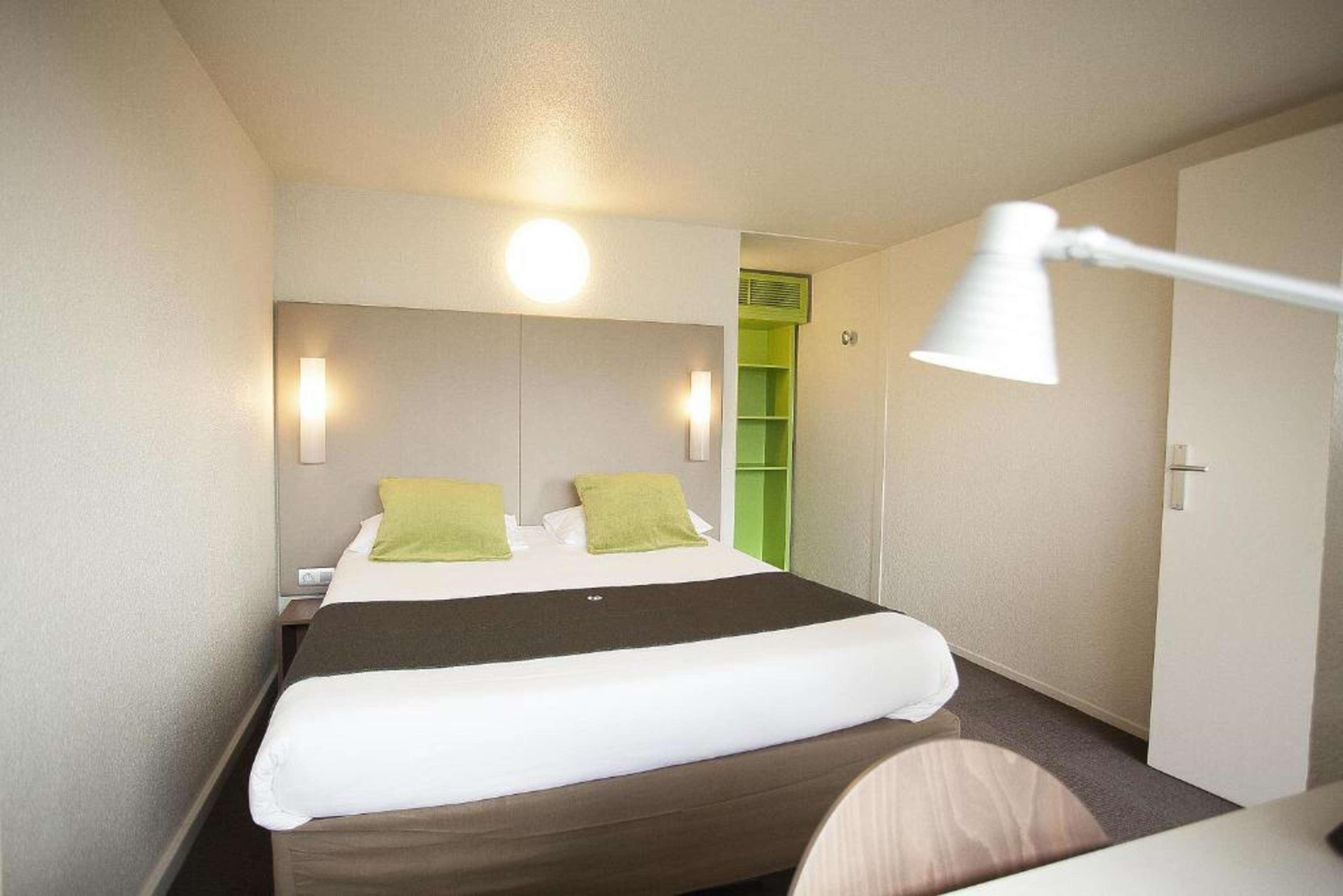 Campanile Melun Sud - Dammarie Les Lys Hotel Bagian luar foto