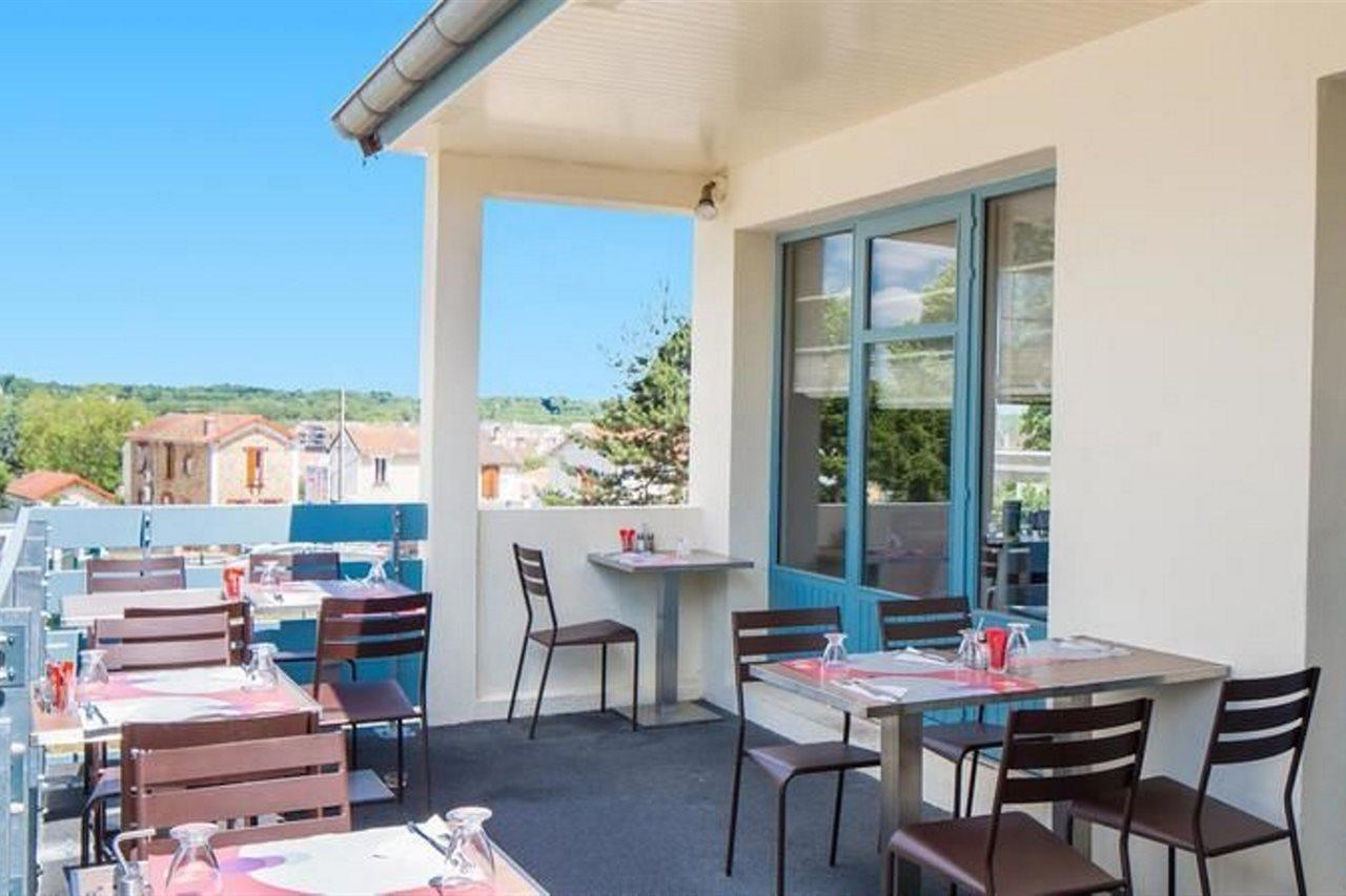 Campanile Melun Sud - Dammarie Les Lys Hotel Bagian luar foto