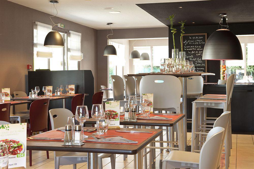 Campanile Melun Sud - Dammarie Les Lys Hotel Restoran foto