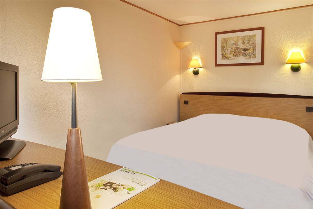 Campanile Melun Sud - Dammarie Les Lys Hotel Ruang foto